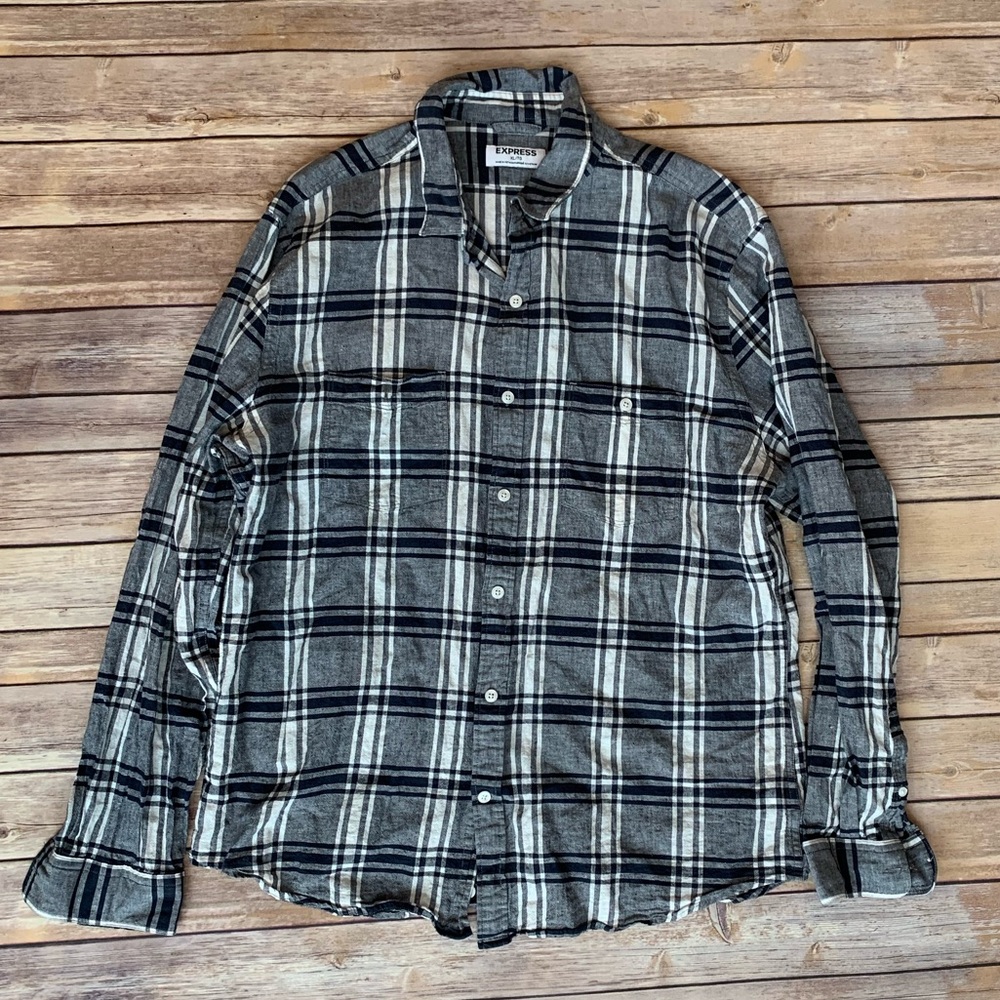 Express - Men’s Linen Burton Down Top.